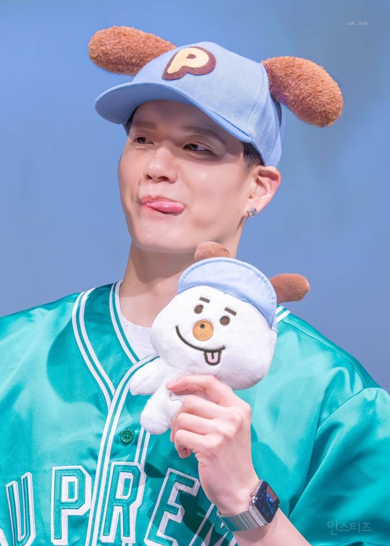 외대 축제가서 기 죽을뻔한 아이돌.x | 인스티즈