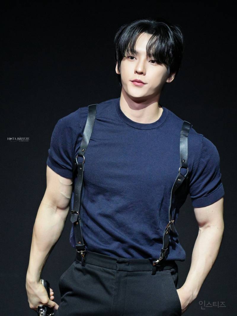  요즘 비주얼 물올랐다는 남돌 근황.jpg