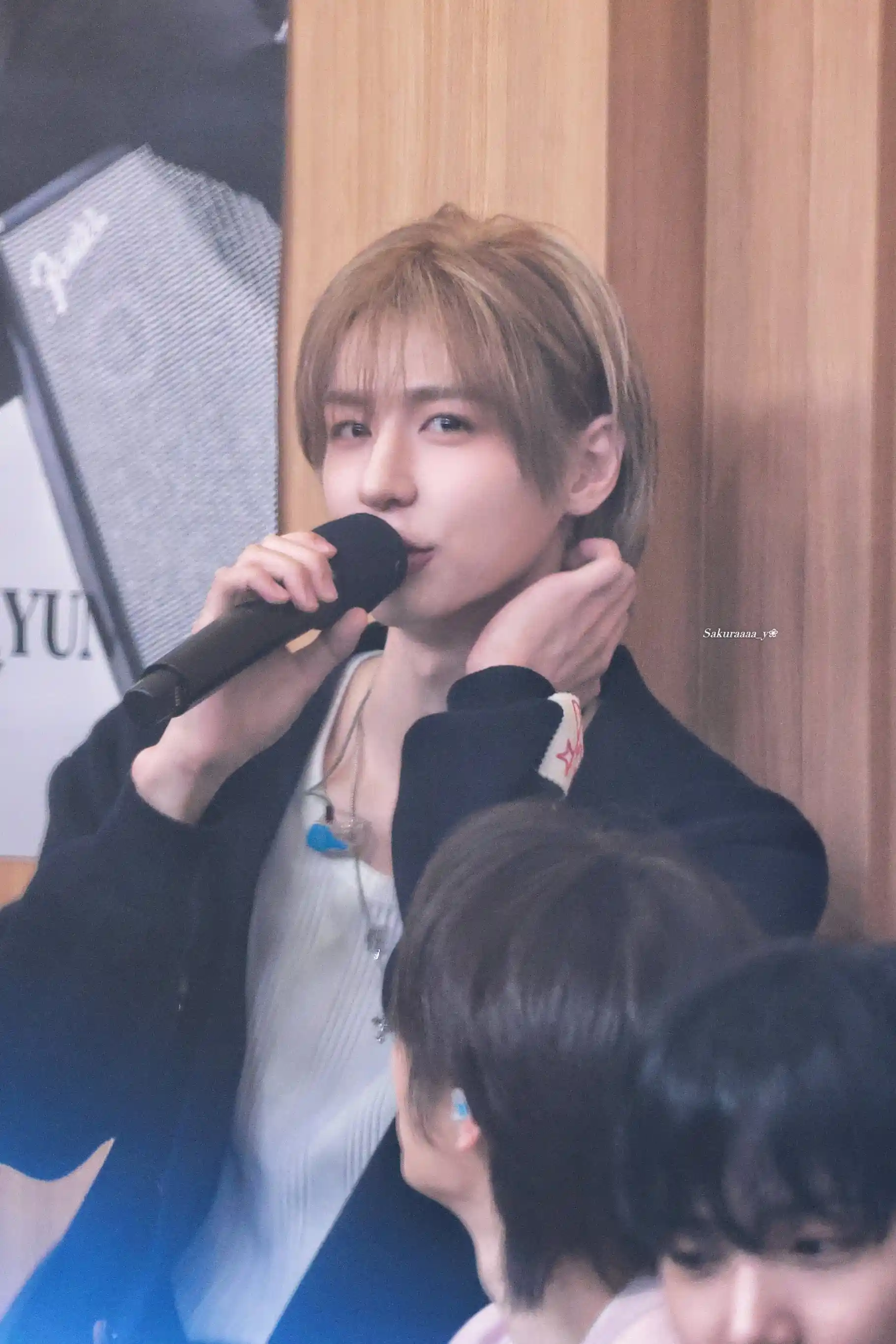 김이한 김동현 햔왼 햔른 깔 미친 프리뷰 고화질 탯햔탯 소량 (63) webp 공유 그래 이한아 싸우는 건 좋은데 짤은 충전하고 싸워 | 인스티즈