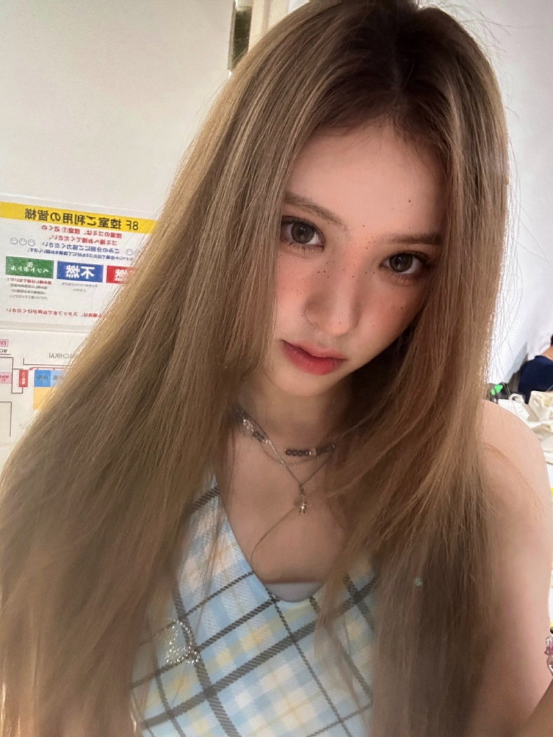  최근 히피펌 스타일링하고 팬들 반응 좋은 신인 여돌
