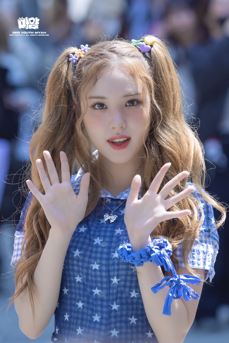 최근 히피펌 스타일링하고 팬들 반응 좋은 신인 여돌 | 인스티즈