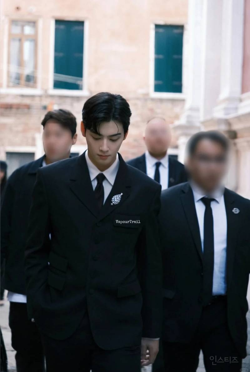 오늘자 얼굴 공격하는 차은우 영상.gif | 인스티즈