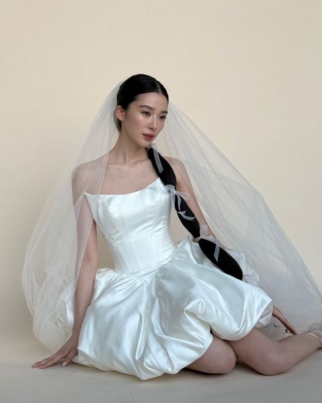 [잡담] 모델 아이린 웨딩드레스 특이하다 | 인스티즈