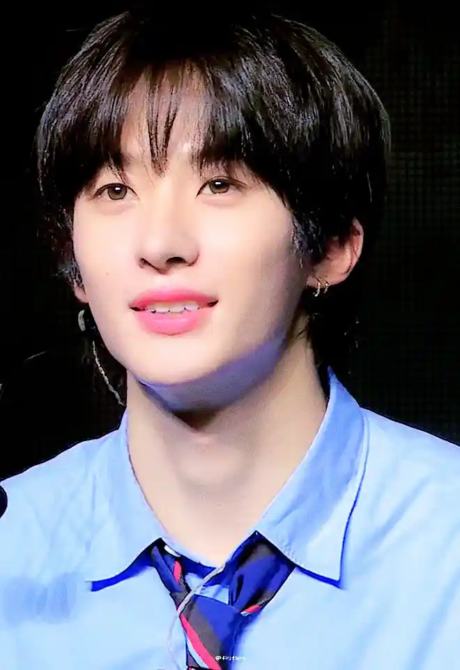 크오 하자고 조르고 싶네요 이찬영 톤왼 톤른 고화질 프리뷰 영통팬싸 (17) webp 공유 | 인스티즈