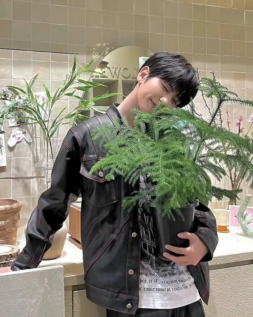 취향의 명재현 명왼 명른 프리뷰 고화질 남찍사 셀피 (72) webp 공유 | 인스티즈