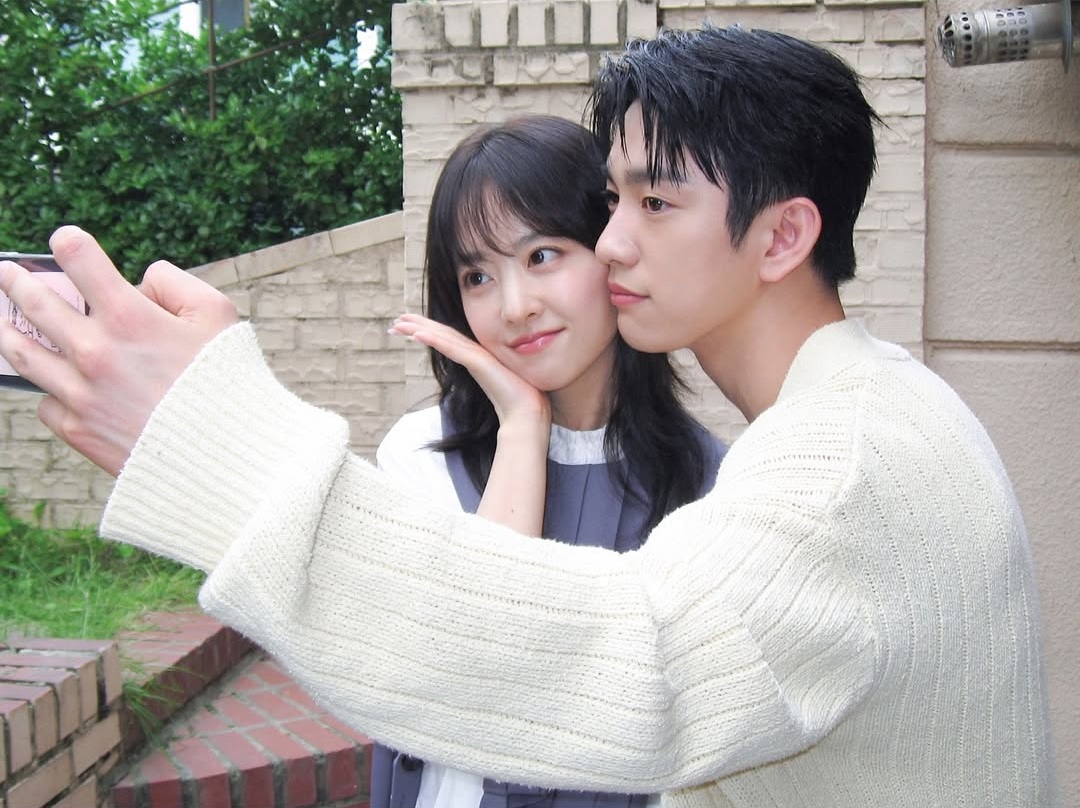 남주 배우가 여주 배우보다 4살 연하인 오늘 첫방하는 로맨틱 성장 드라마 | 인스티즈
