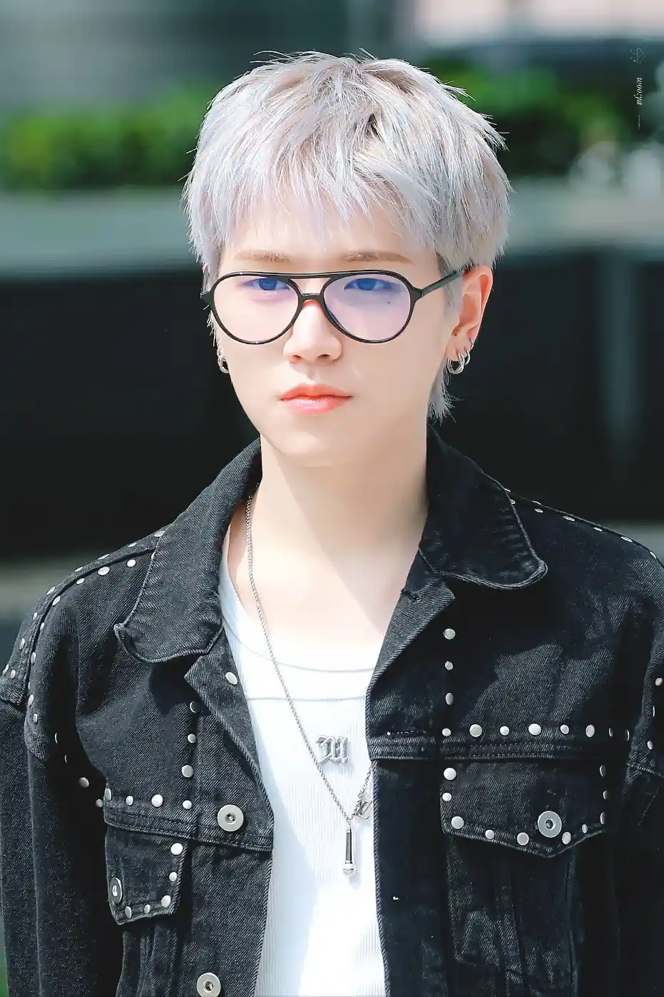 이상혁 이리우 링왼 링른 프리뷰 고화질 (60) webp 공유 가끔 그런 생각이 들 때가 있어요 이렇게까지 멤놀깔을 안 주면 우리 상혁이는 무슨 낙으로 멤놀을 하나 | 인스티즈