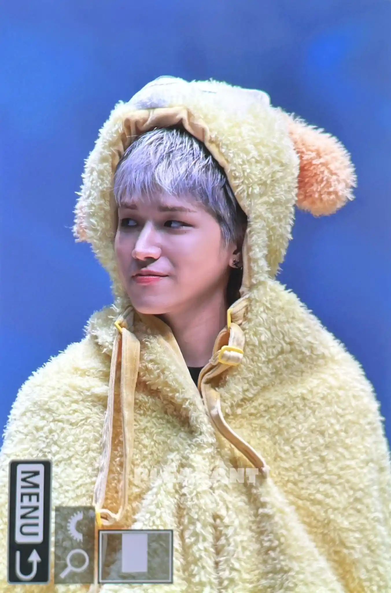 이상혁 이리우 링왼 링른 프리뷰 고화질 (60) webp 공유 가끔 그런 생각이 들 때가 있어요 이렇게까지 멤놀깔을 안 주면 우리 상혁이는 무슨 낙으로 멤놀을 하나 | 인스티즈