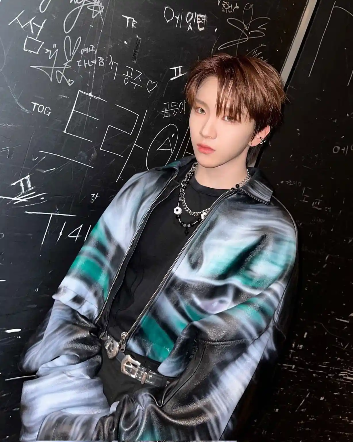 김운학 운왼 운른 프리뷰 고화질 남찍사 (66) webp 공유 | 인스티즈