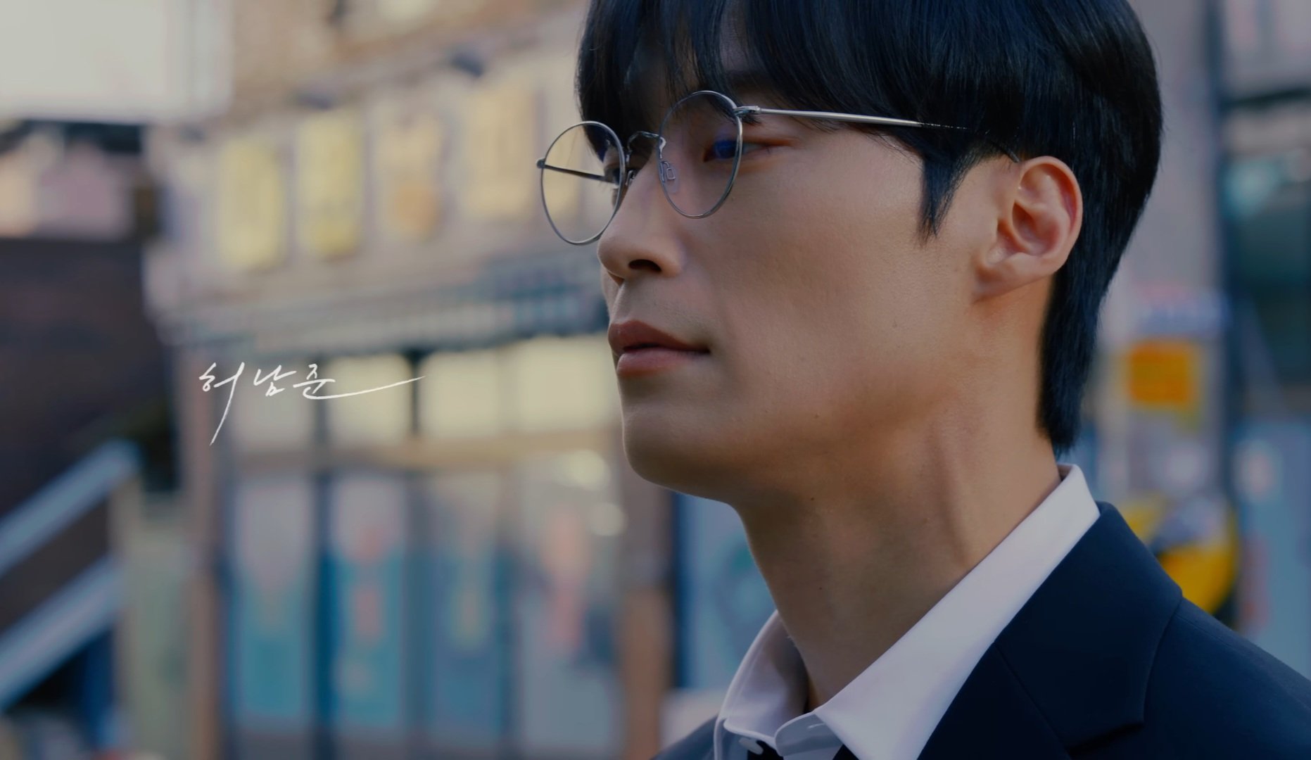 드디어 공개된 아이유 &lt;Never ending story&gt; 뮤직비디오 남자주인공….jpg | 인스티즈