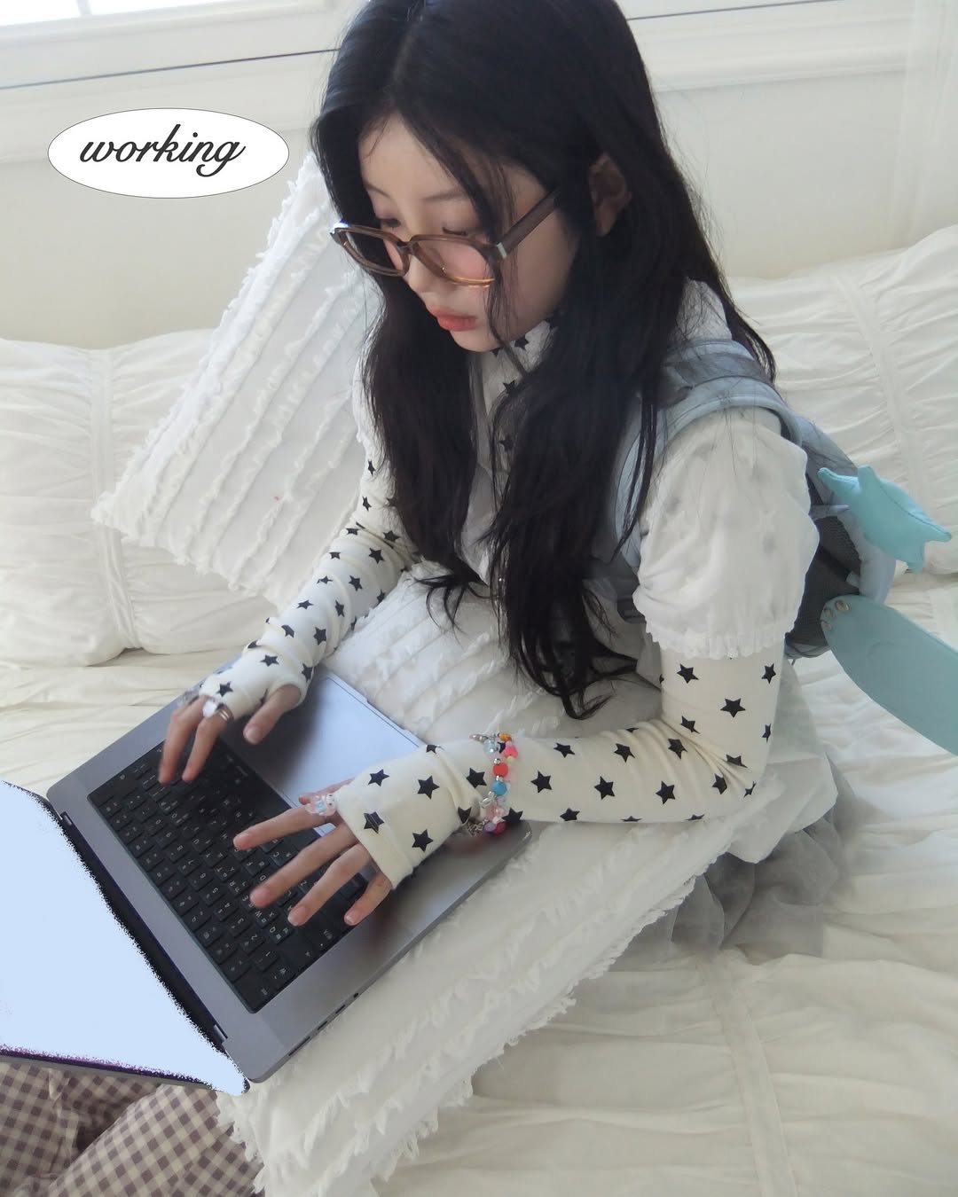 인스타 꾸미기에 진심인 듯한 아이돌 공식 계정들.jpg | 인스티즈