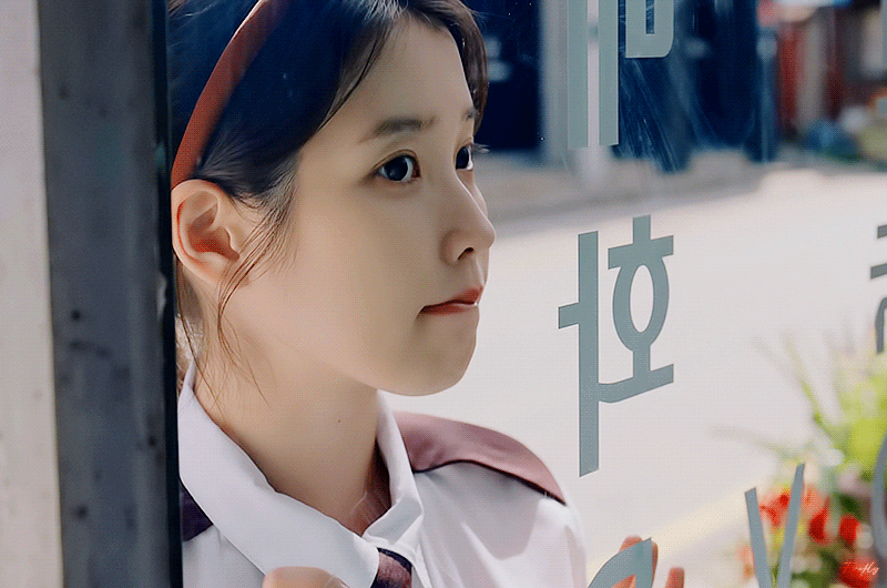 [잡담] 아이유 왜 점점 어려져?(진지×주접) | 인스티즈