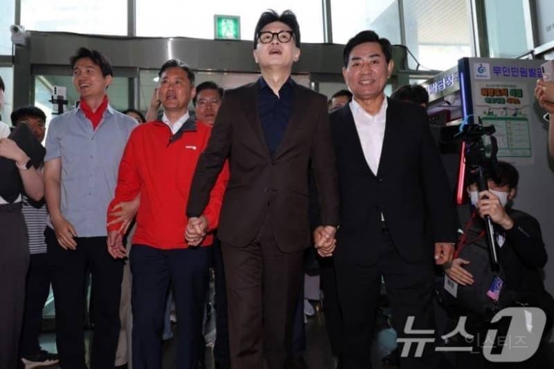 오늘의 사전투표율 오전 11시 7%…전남 14.26%, 대구 4.46 1시 전남 20.23% 대구 7.04% | 인스티즈