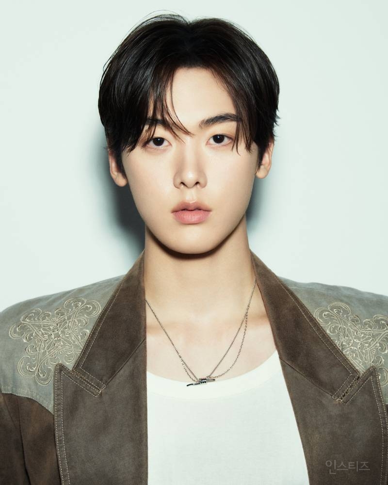 아스트로 윤산하 새 프로필 뜸.jpg | 인스티즈