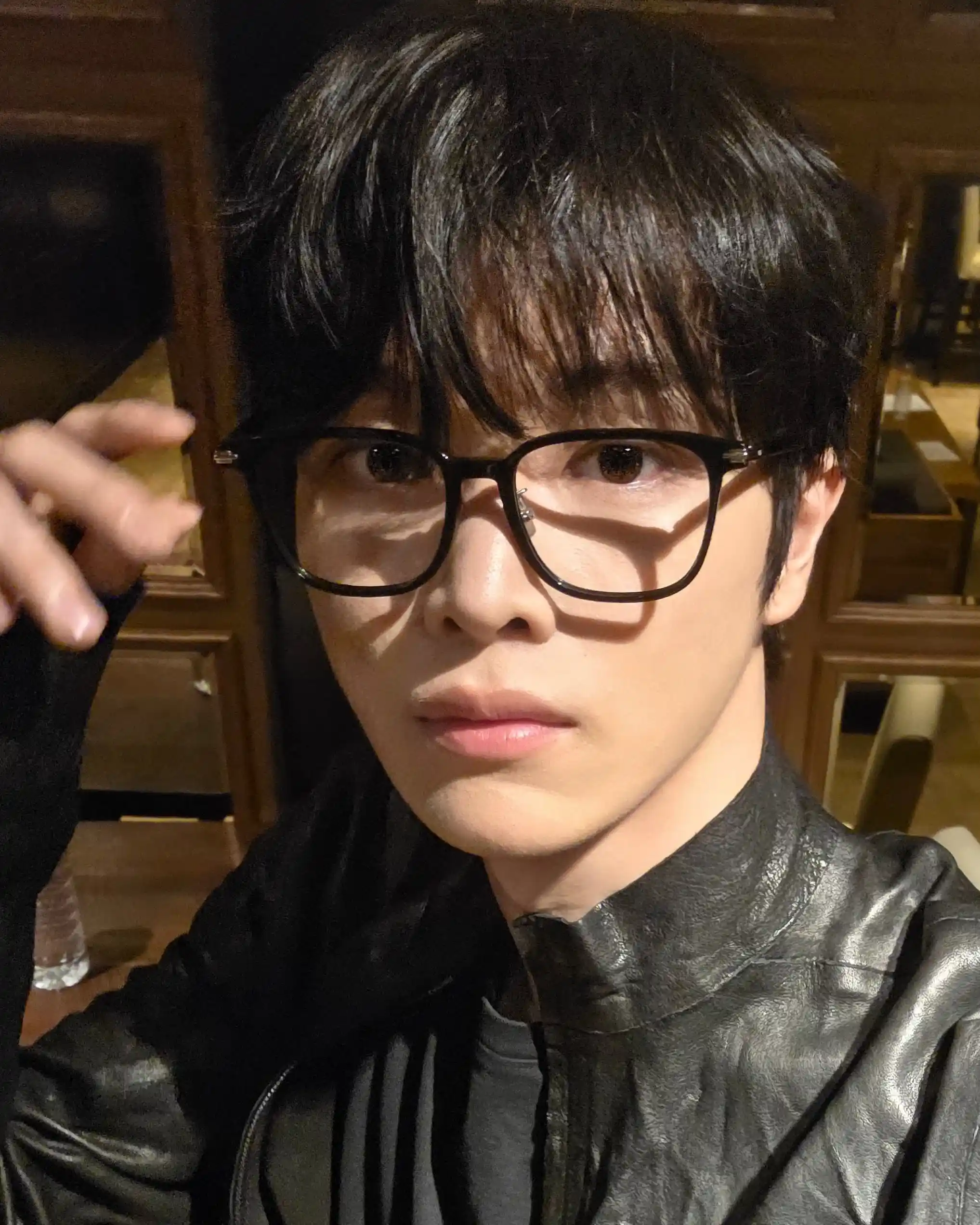 혁명적으로 아름다우시네요 정성찬 숑왼 숑른 프리뷰 고화질 남찍사 셀카 (70) webp 공유 | 인스티즈