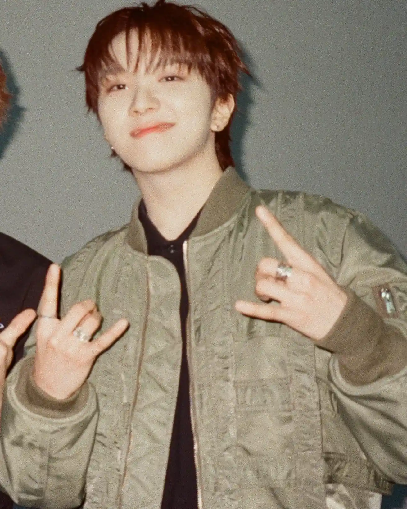 김운학 운왼 운른 남찍사 셀카 (9) webp 공유 요즘 운학이가 깔이 좋네요 스무살이라 그런가 봅니다 | 인스티즈