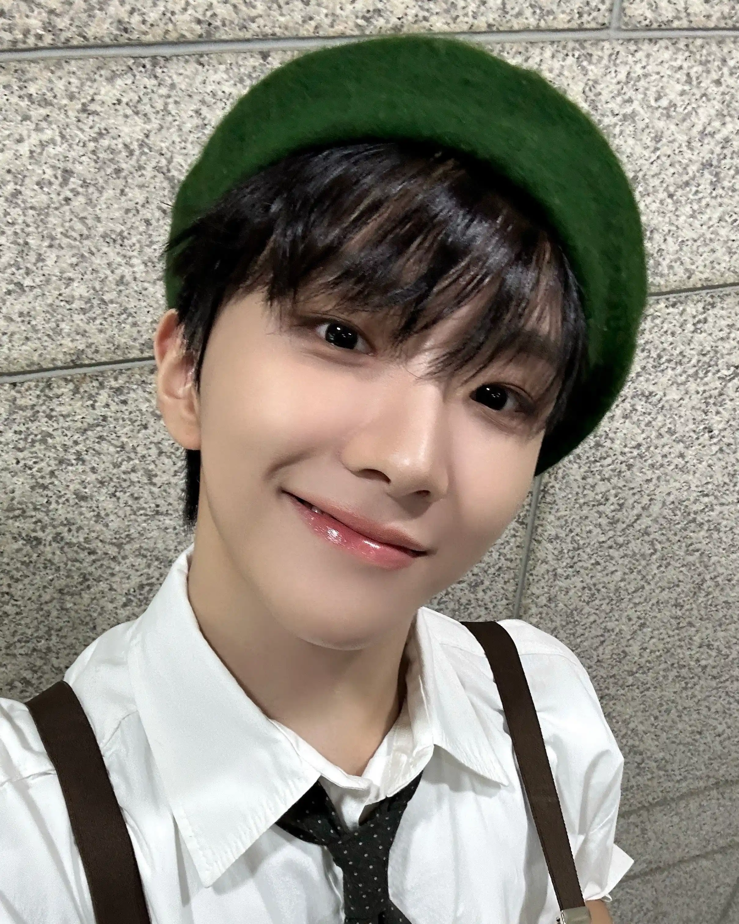 김운학 운왼 운른 남찍사 셀카 (9) webp 공유 요즘 운학이가 깔이 좋네요 스무살이라 그런가 봅니다 | 인스티즈