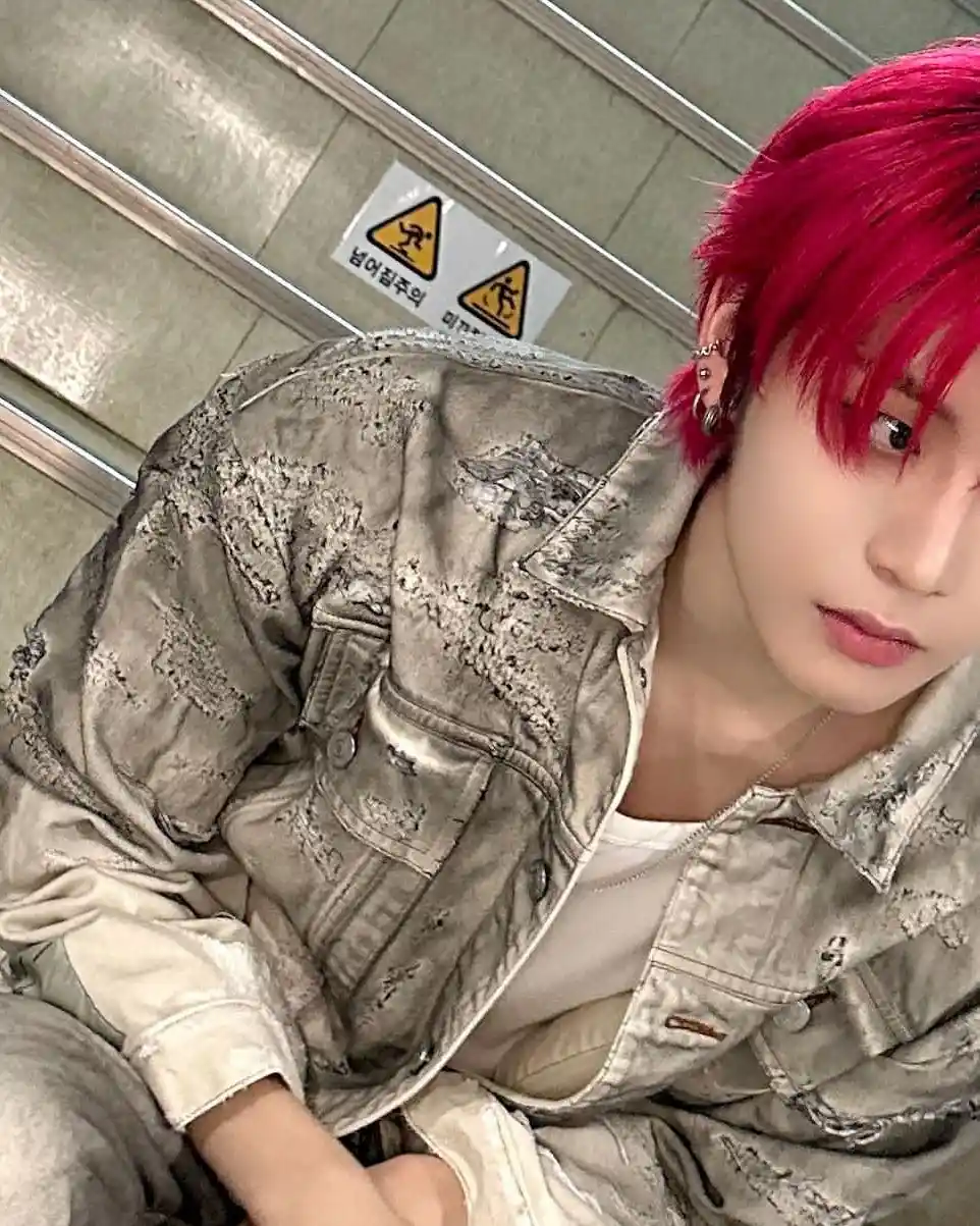 한태산 한동민 탯왼 탯른 남찍사 저화질 webp (8) 공유 오늘도 깔이 미치도록 좋은 그이의 유일한 단점은 그이가 빨간 머리라는 것 | 인스티즈