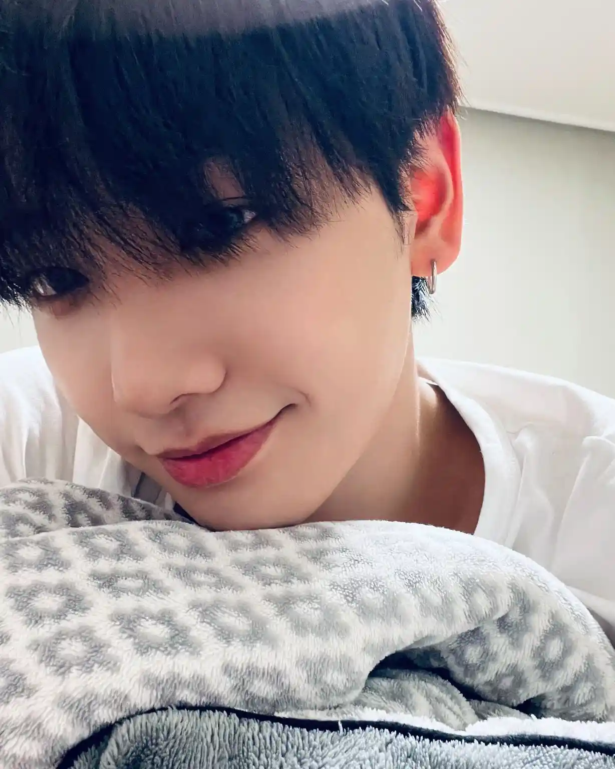 명재현 명왼 명른 뉴 셀카 포함 (9) webp 공유 | 인스티즈