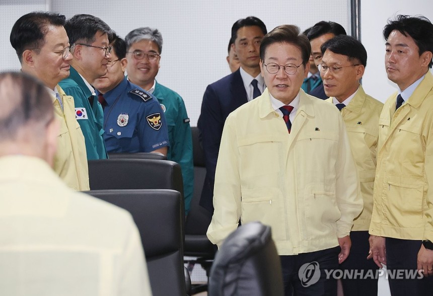 [잡담] 하루만에 흘러내리는 중인 강훈식 대통령 비서실장 | 인스티즈