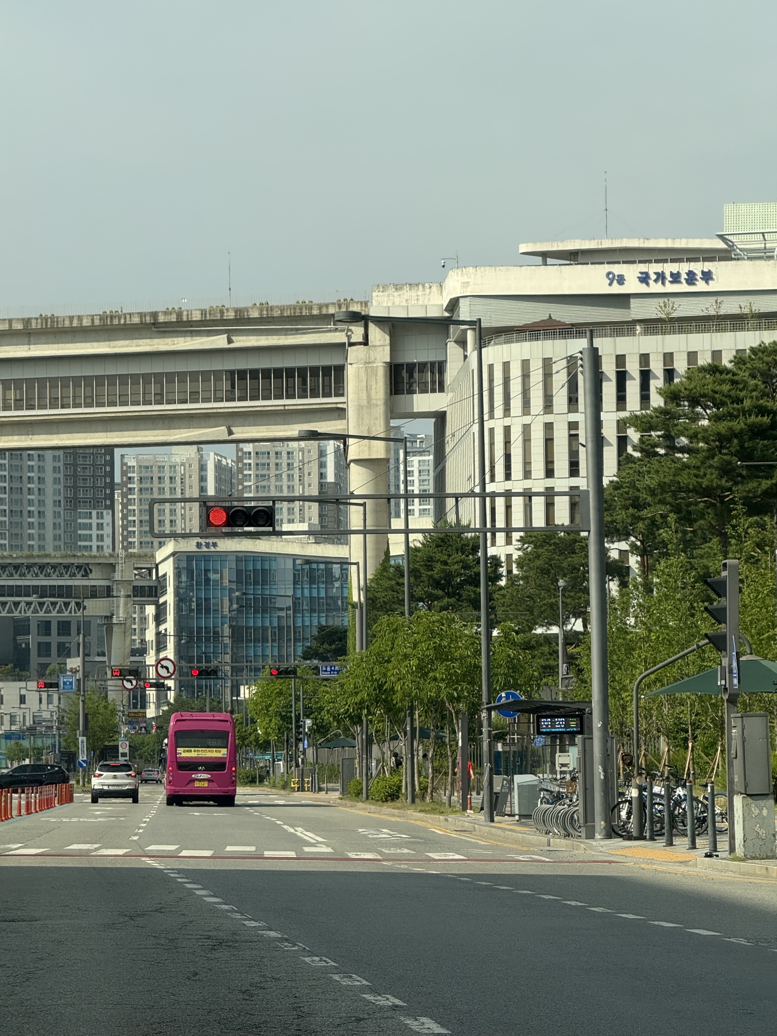 [잡담] 세종 처음 가봤는데 ㄹㅇ 미래도시 같음.. 살기 좋아보임 | 인스티즈