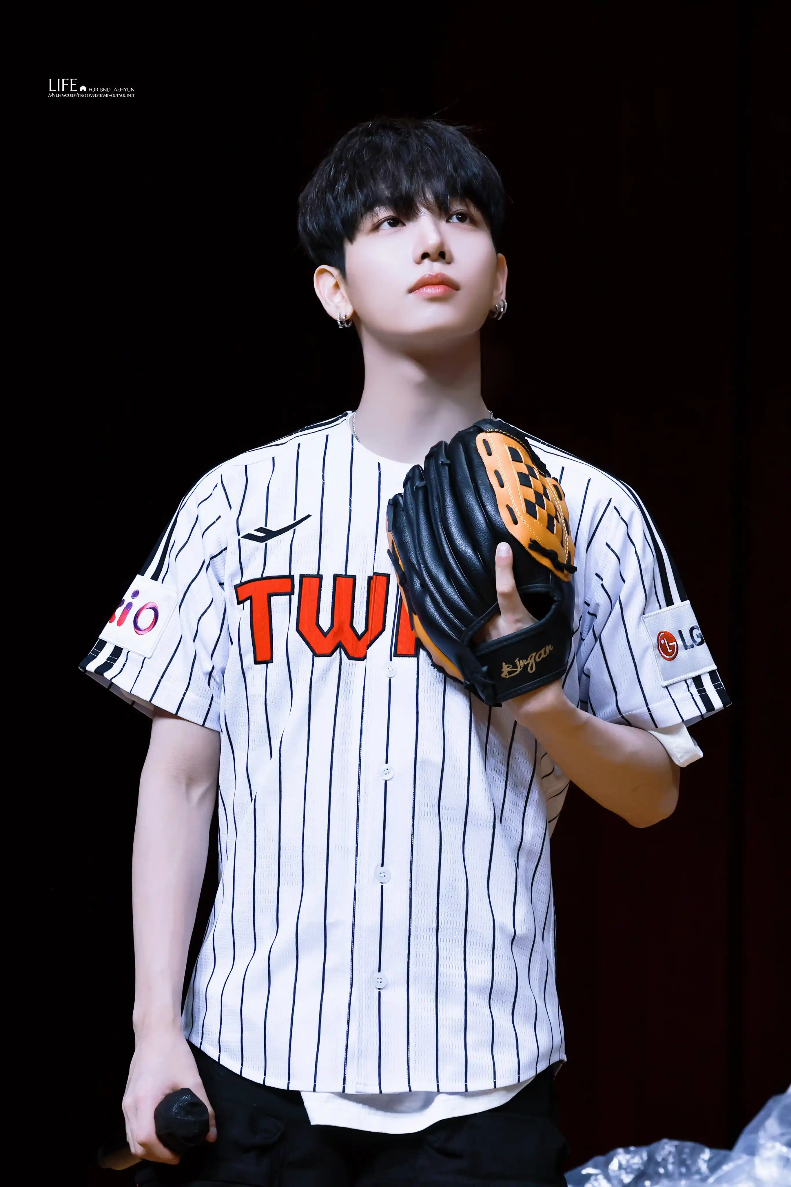 명재현 명왼 명른 고화질 (8) webp 공유 | 인스티즈