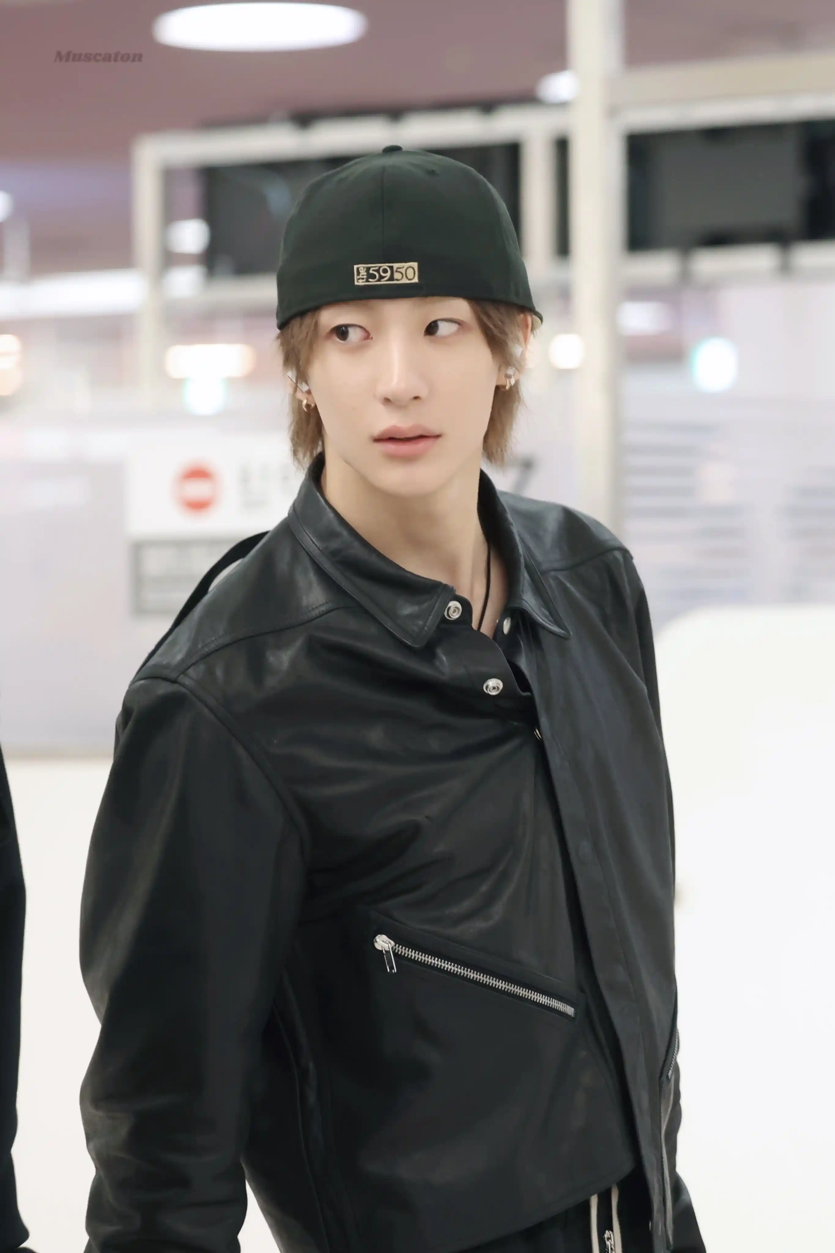 이찬영 톤왼 톤른 프리뷰 공항 남찍사 고화질 (28) webp 공유 | 인스티즈