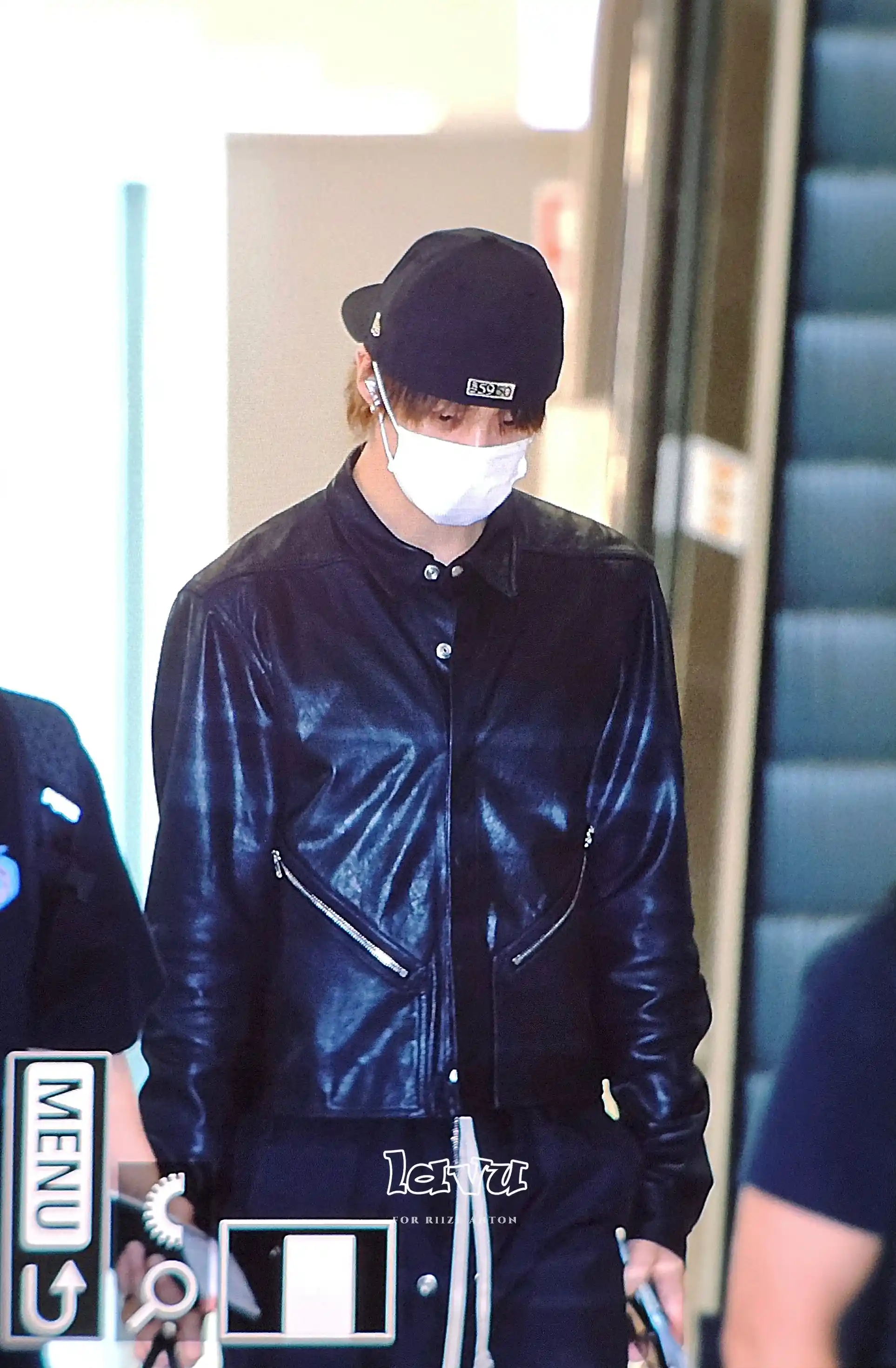 이찬영 톤왼 톤른 프리뷰 공항 남찍사 고화질 (28) webp 공유 | 인스티즈