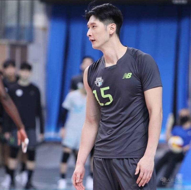 요즘 잘생김이 기본값인 것 같은 배구선수 .jpgif | 인스티즈