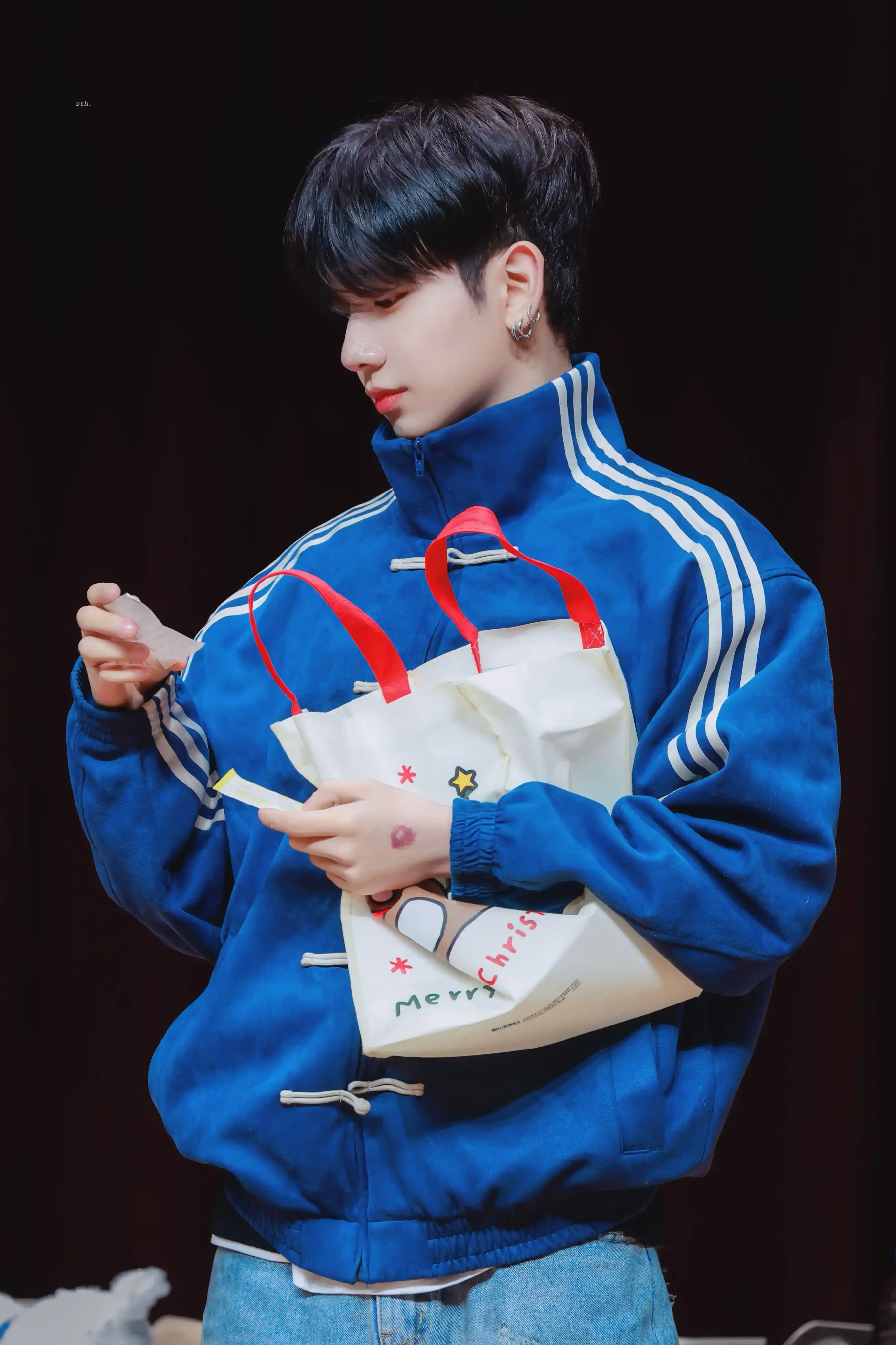 코즈의 아들 명재현 명왼 명른 고화질 남찍사 셀카 (6) webp 공유 | 인스티즈