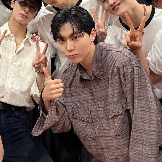 아스트로 콘서트에서 재결합한 버건디군단 .jpg | 인스티즈