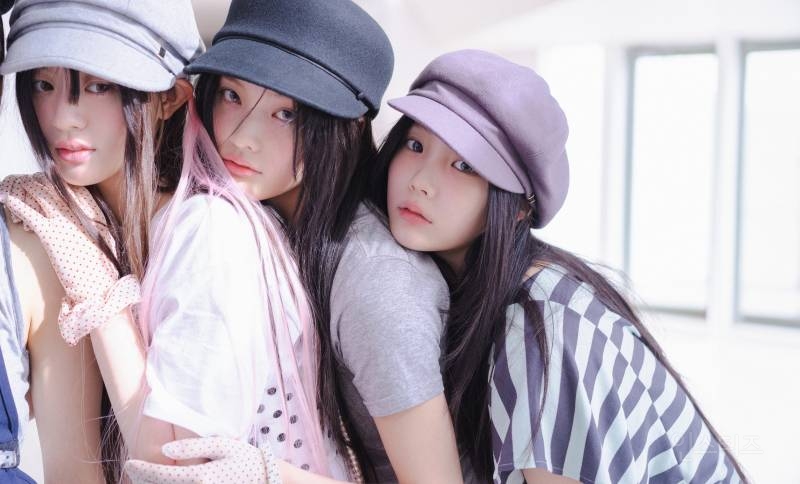 ILLIT(아일릿) 'bomb' Concept Photo (PINK BOMB Ver.) | 인스티즈