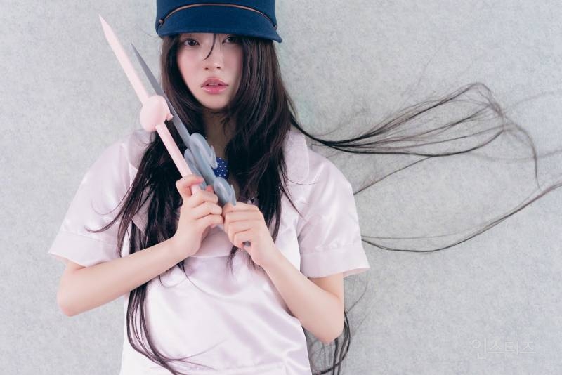 ILLIT(아일릿) 'bomb' Concept Photo (PINK BOMB Ver.) | 인스티즈
