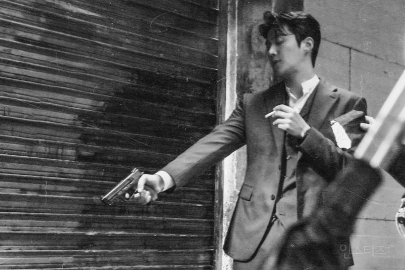 비흡연자 배우가 말아주는 헤비스모커 .jpgif | 인스티즈