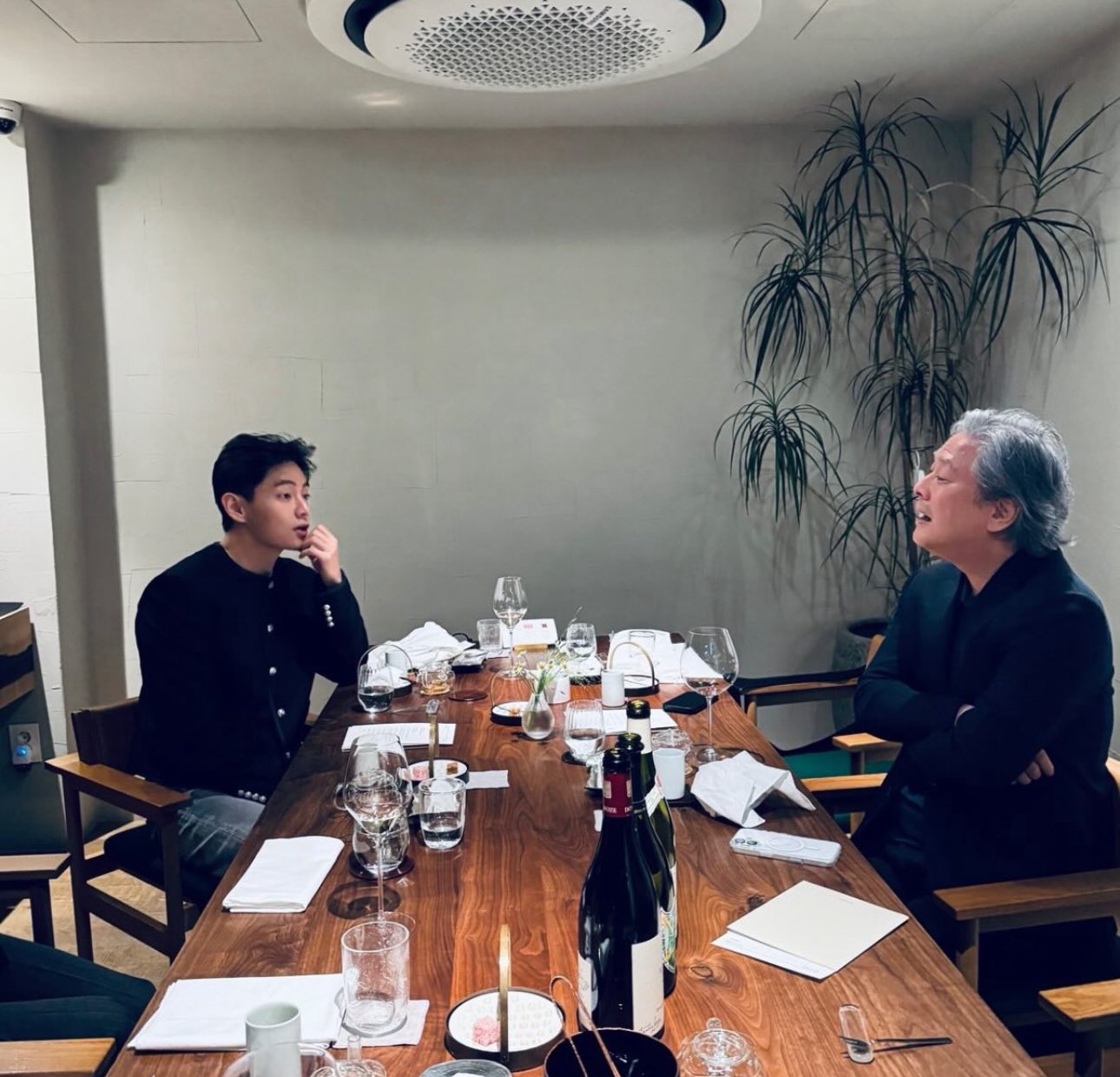 [잡담] 뷔랑 박찬욱 감독 또 만났네 | 인스티즈