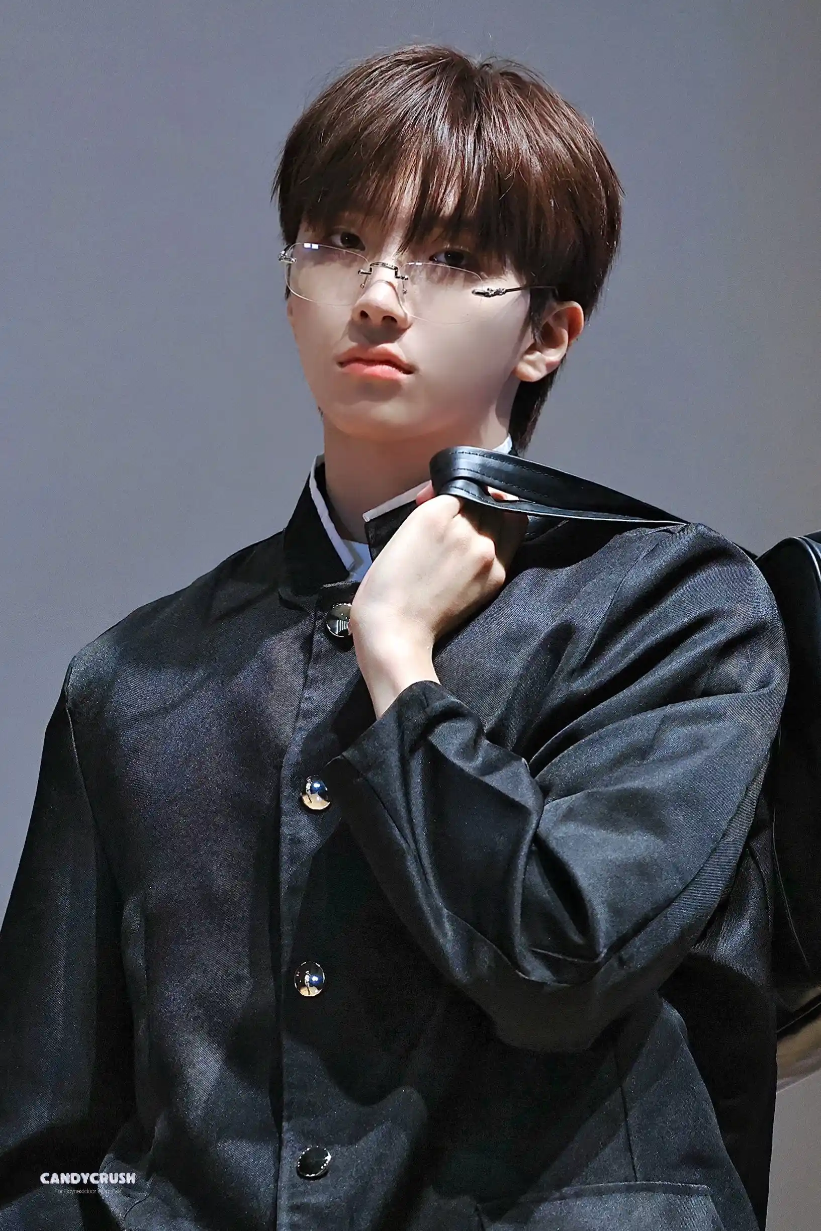 이런 연하가 제 반려라면 반려하지 않겠습니다 김운학 운왼 운른 프리뷰 공항 남찍사 고화질 (34) webp 공유 | 인스티즈