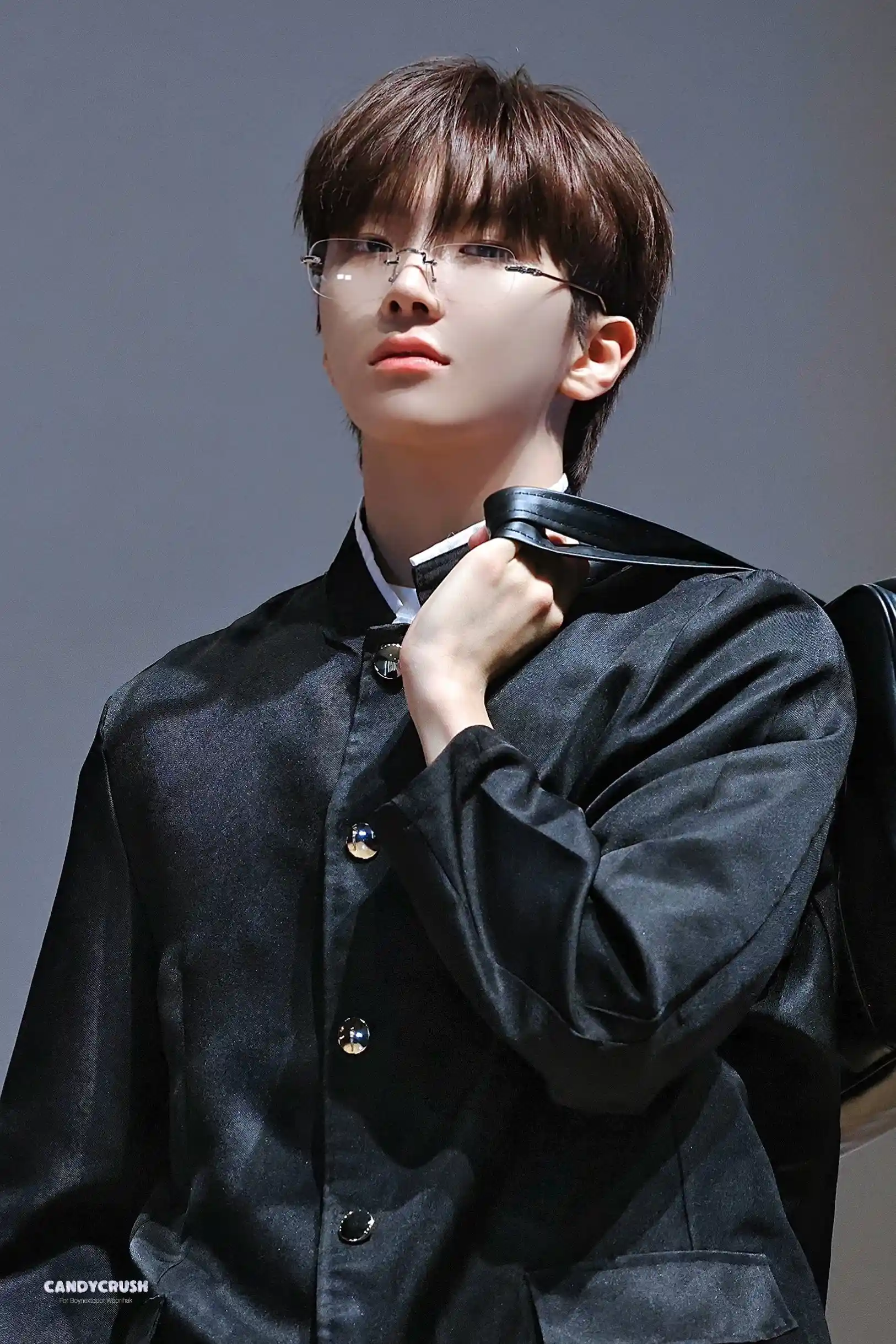 이런 연하가 제 반려라면 반려하지 않겠습니다 김운학 운왼 운른 프리뷰 공항 남찍사 고화질 (34) webp 공유 | 인스티즈