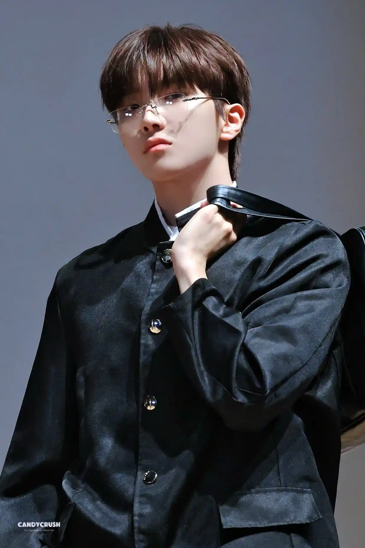 이런 연하가 제 반려라면 반려하지 않겠습니다 김운학 운왼 운른 프리뷰 공항 남찍사 고화질 (34) webp 공유 | 인스티즈