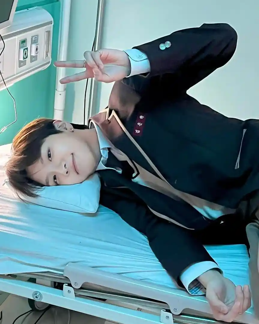 김운학 운왼 운른 고화질 프리뷰 남찍사 (45) webp 공유 | 인스티즈