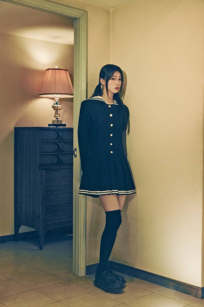 ILLIT(아일릿) 'bomb' Concept Photo (MAGIC BOMB Ver.) | 인스티즈