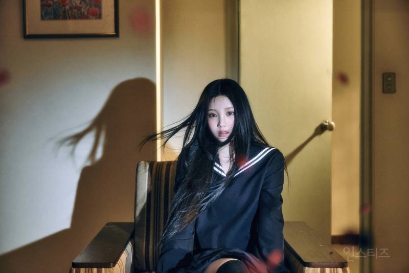ILLIT(아일릿) 'bomb' Concept Photo (MAGIC BOMB Ver.) | 인스티즈
