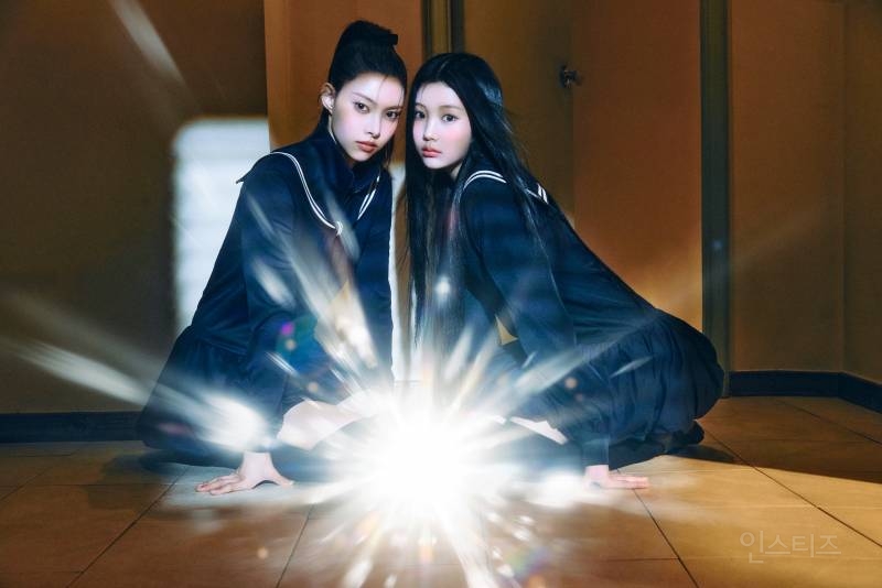 ILLIT(아일릿) 'bomb' Concept Photo (MAGIC BOMB Ver.) | 인스티즈