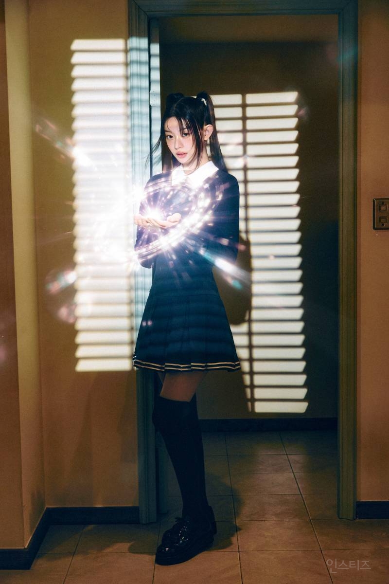 ILLIT(아일릿) 'bomb' Concept Photo (MAGIC BOMB Ver.) | 인스티즈
