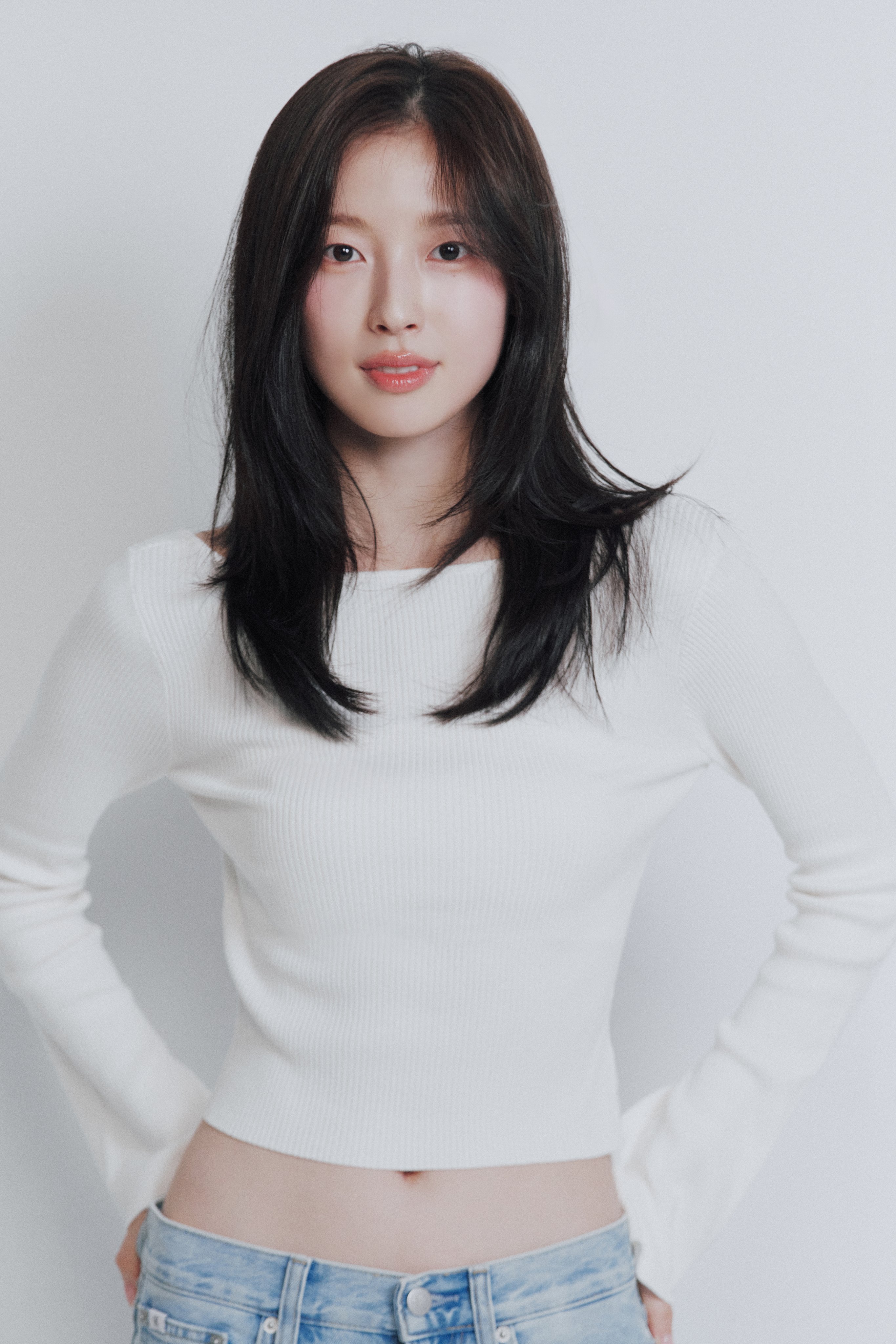 [잡담] 오마이걸 아린 배우 프로필 사진 떴는데 예쁘다 | 인스티즈