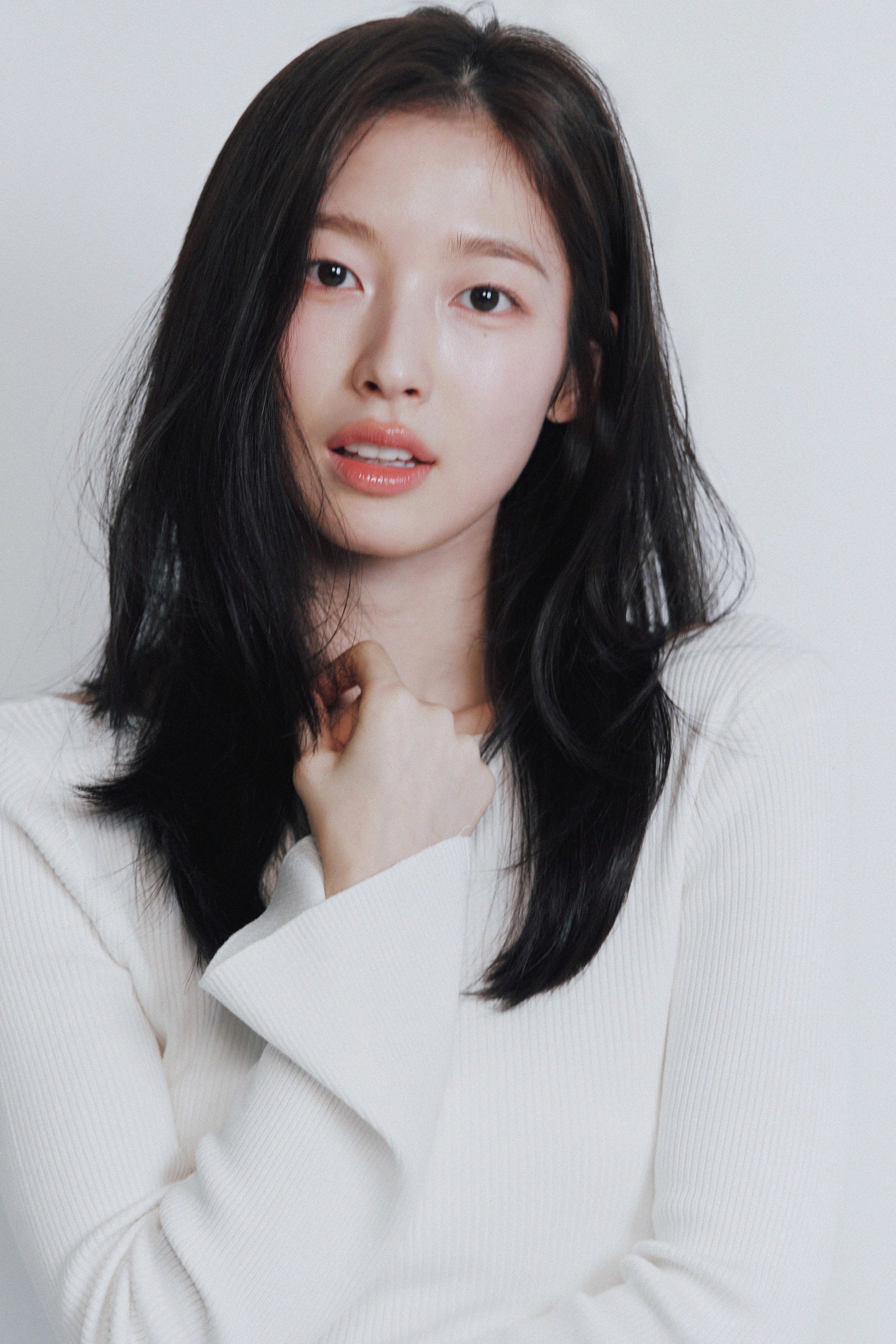 [잡담] 오마이걸 아린 배우 프로필 사진 떴는데 예쁘다 | 인스티즈