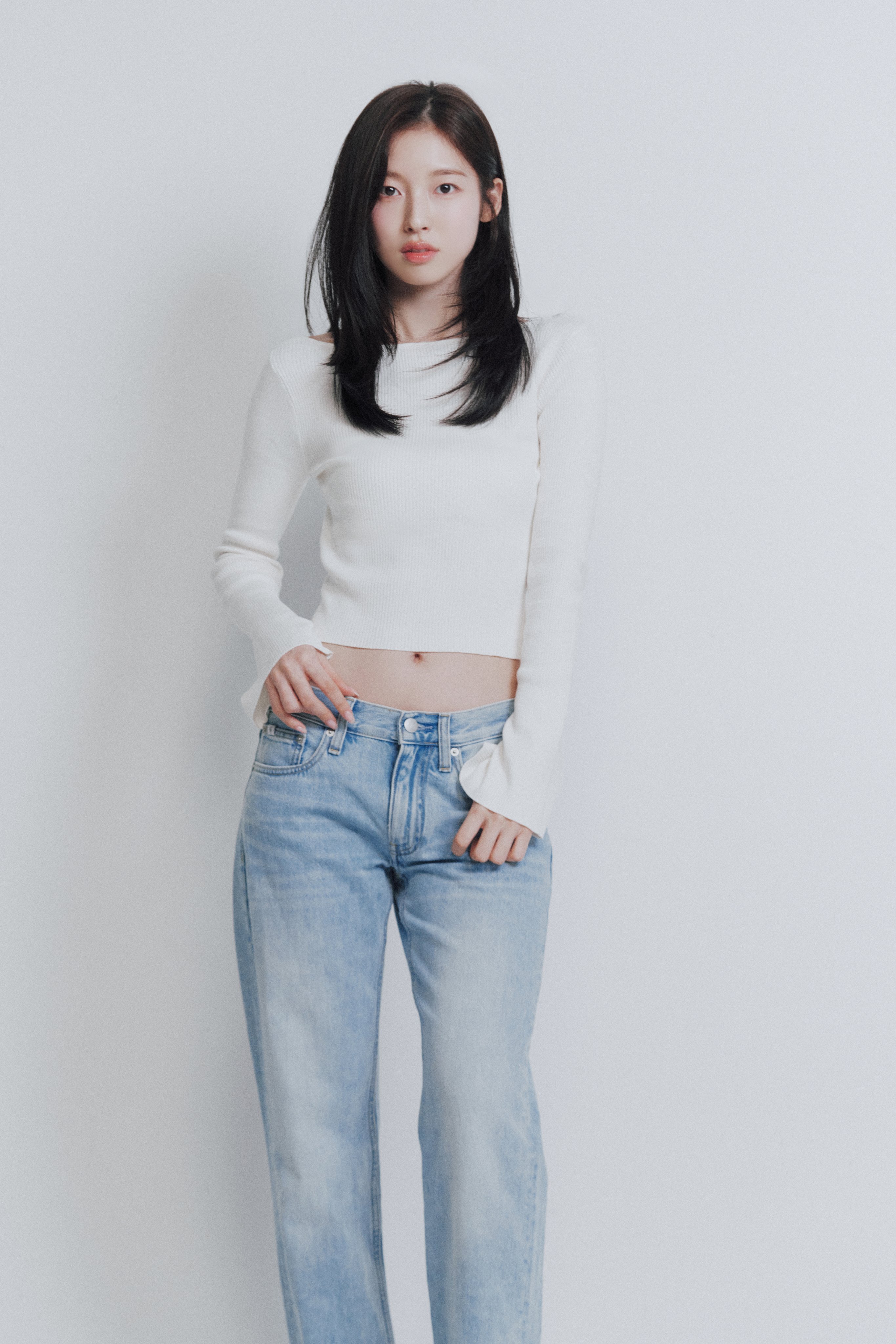 [잡담] 오마이걸 아린 배우 프로필 사진 떴는데 예쁘다 | 인스티즈