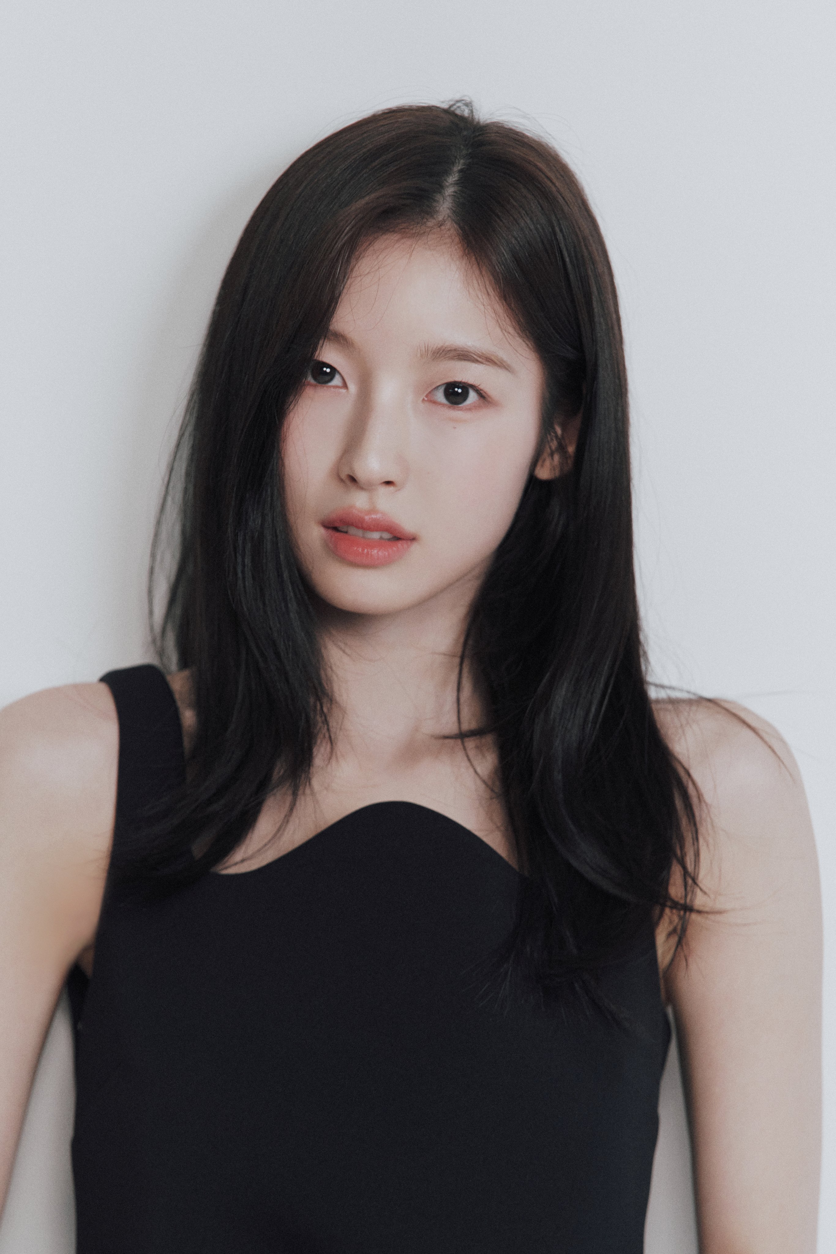 [잡담] 오마이걸 아린 배우 프로필 사진 떴는데 예쁘다 | 인스티즈