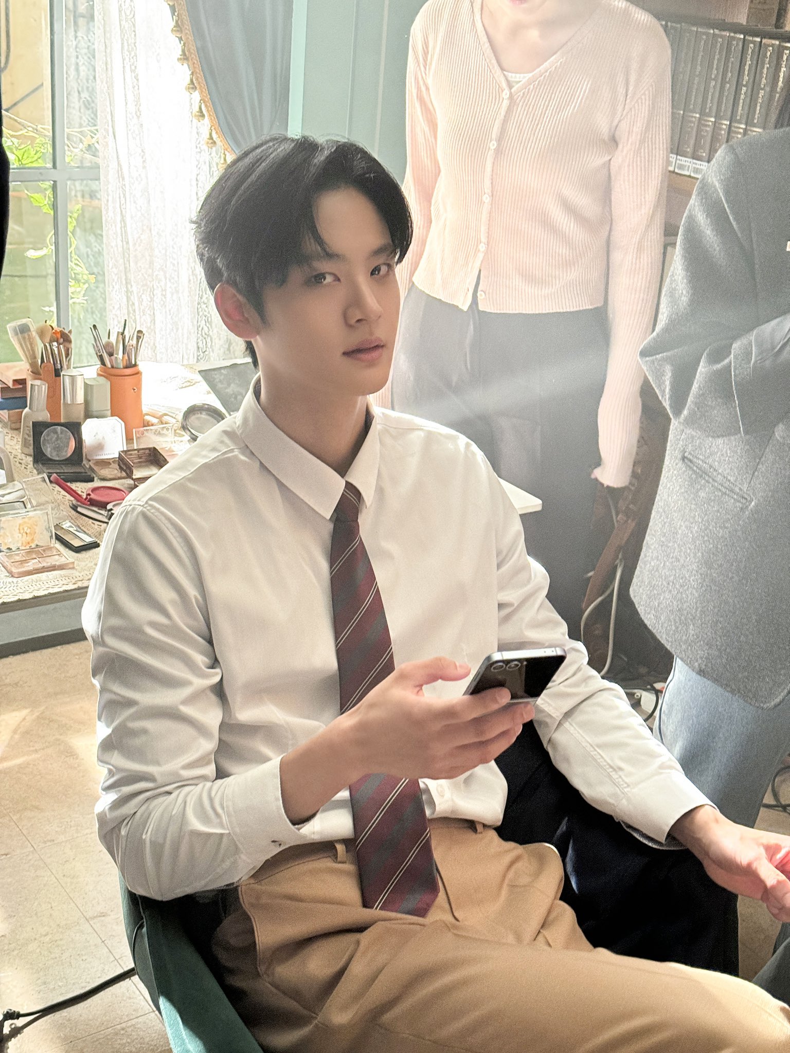 키 큰 문짝남이 취향인 내 눈에 새로 들어온 신인 남배우 | 인스티즈