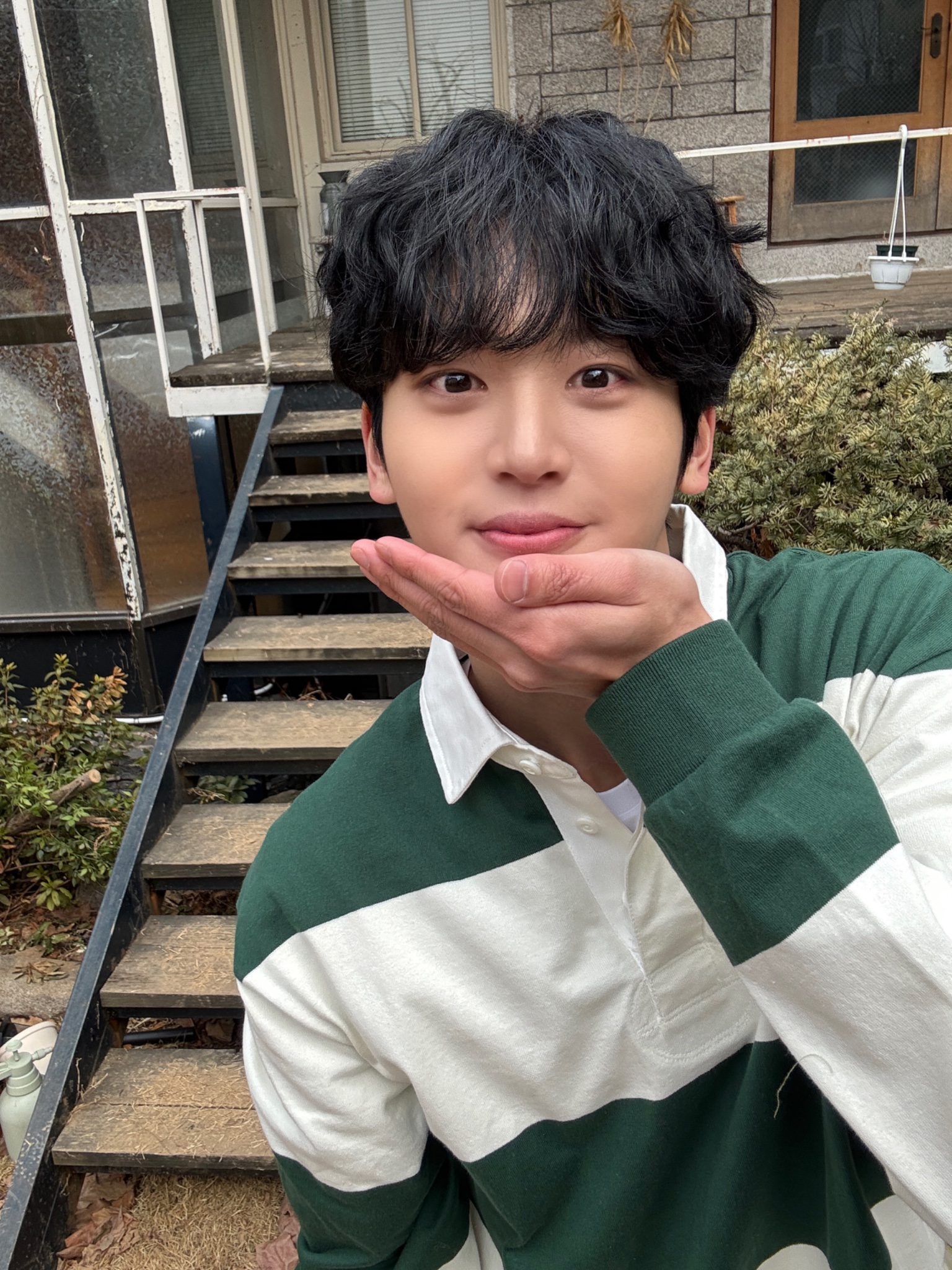 키 큰 문짝남이 취향인 내 눈에 새로 들어온 신인 남배우 | 인스티즈