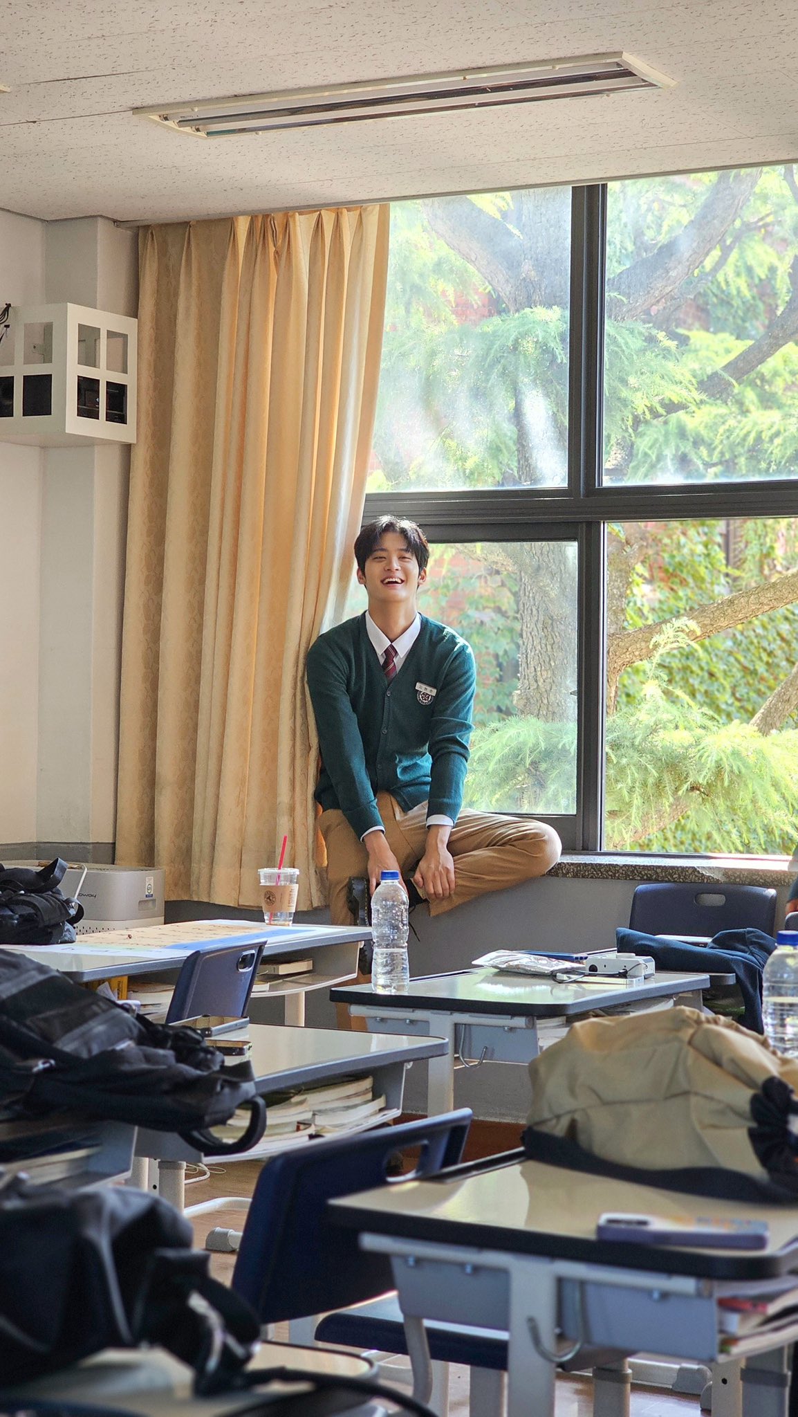키 큰 문짝남이 취향인 내 눈에 새로 들어온 신인 남배우 | 인스티즈